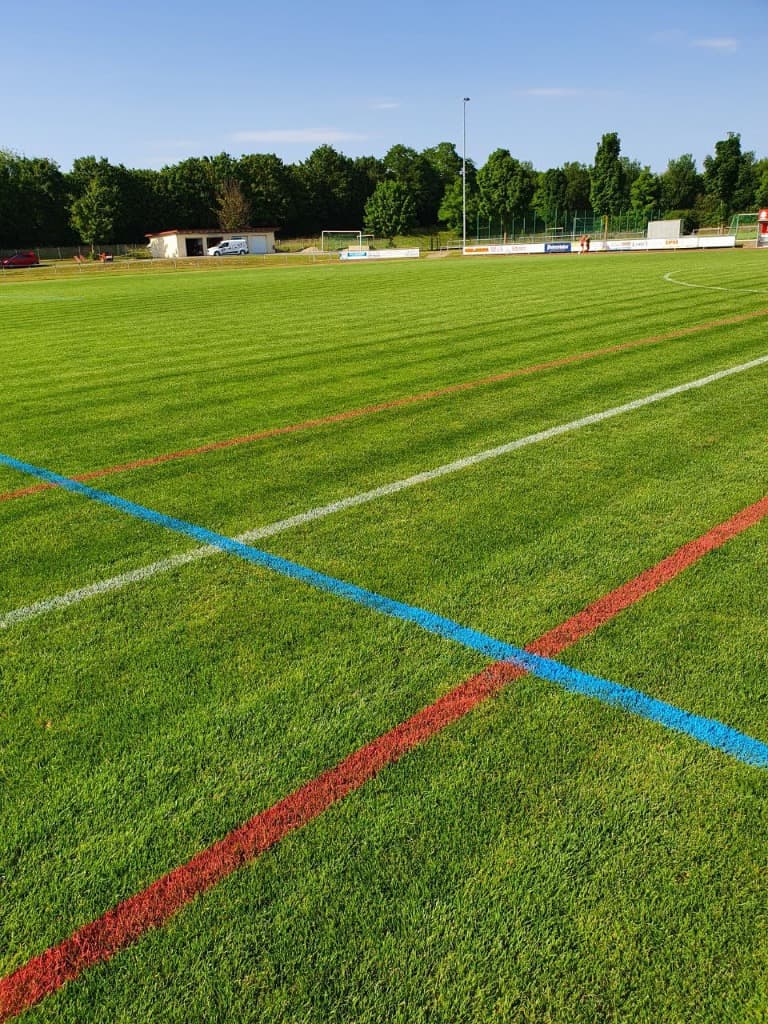 Sportplatzmarkierung dauerhaft sichtbar – Tipps für maximale Haltbarkeit