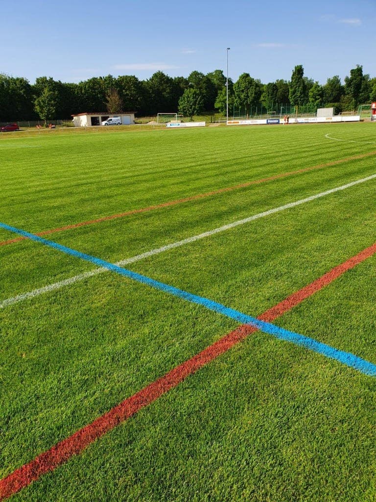 Sportplatzmarkierung dauerhaft sichtbar – Tipps für maximale Haltbarkeit Sportplatzmarkierung dauerhaft sichtbar – Tipps für maximale Haltbarkeit